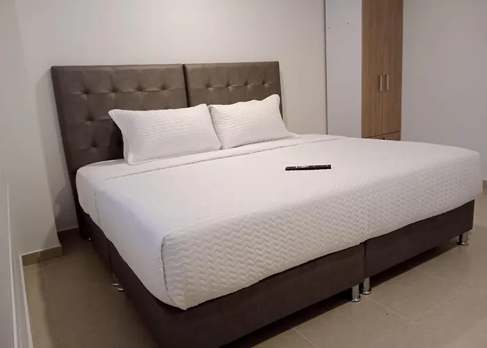 Aparta Suite Plaza Premium